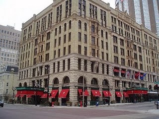 Milwaukee Love: The Pfister Hotel and Watt’s Tea Room