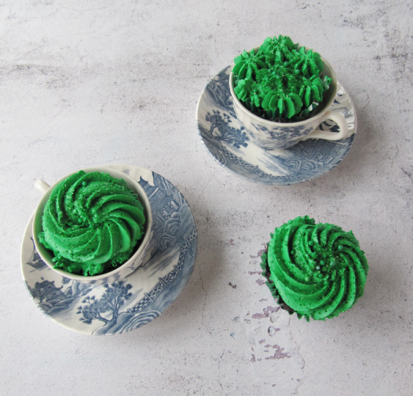 BAILEY’S IRISH CREAM CUPCAKES