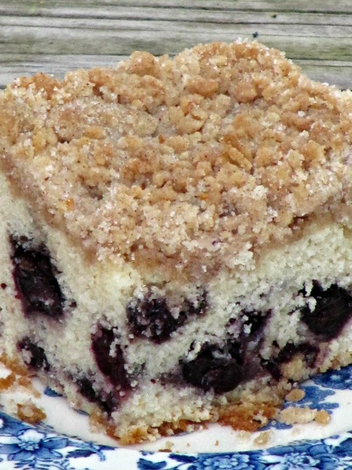 Coffeecake on a blue and white transfer ware plate. 