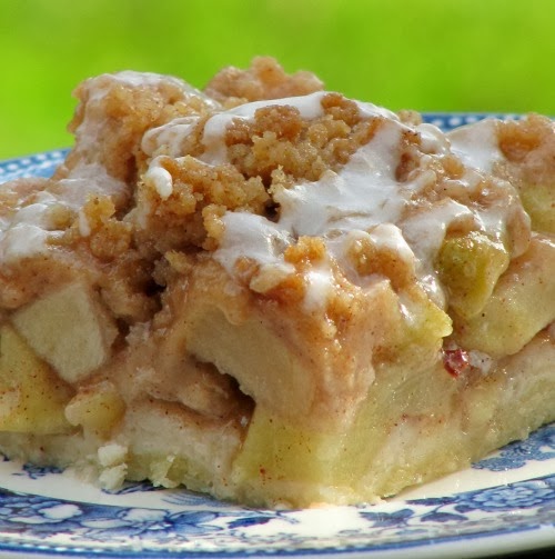Slab Apple Pie with Streusel Topping
