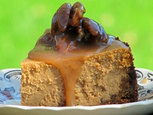 pumpkin-cheesecake with praline sauce.