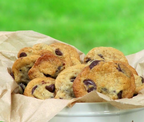 chocolate chip cookies in a cookie tin. 