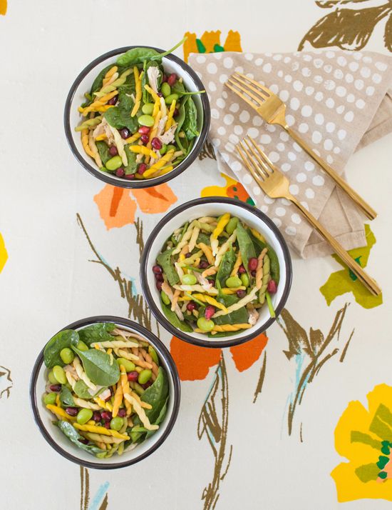 Friday Favorites from The Simple Luxurious Life, Oh Joy, Two Peas and Their Pod, Carolyn Roehm, and More