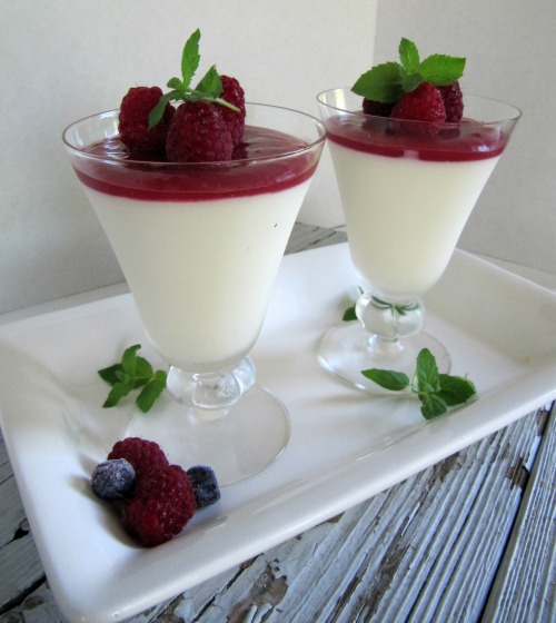 Swedish Cream with Raspberry Sauce