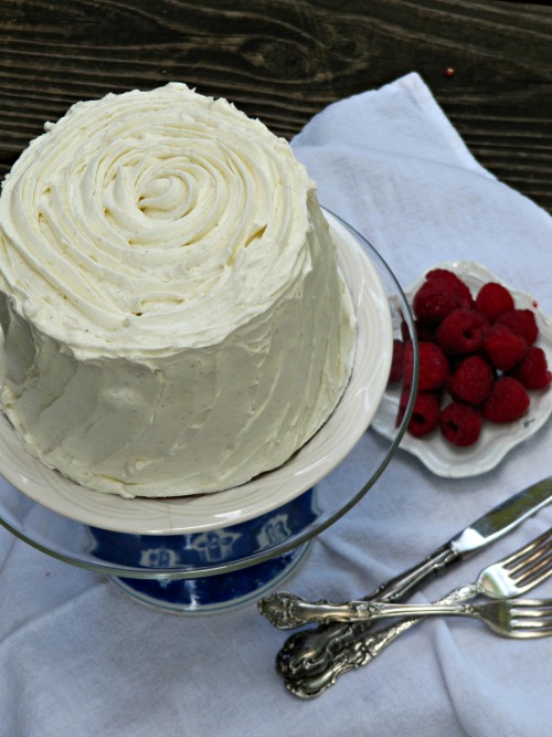 White Chocolate Cake with Raspberries and White Chocolate Buttercream