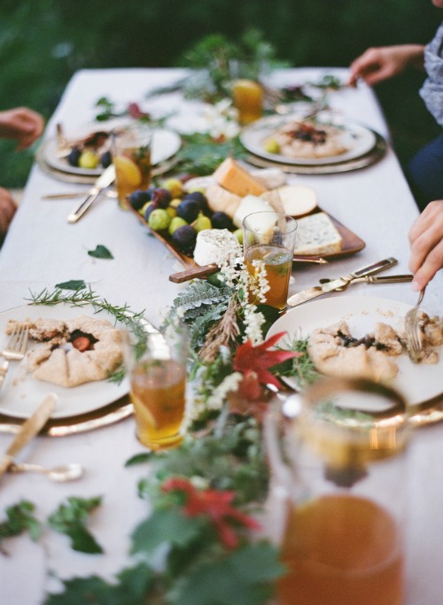 Friday Favorites from Velvet & Linen, Hello Lovely Studio, Cooking Classy, The Recipe Runner and More