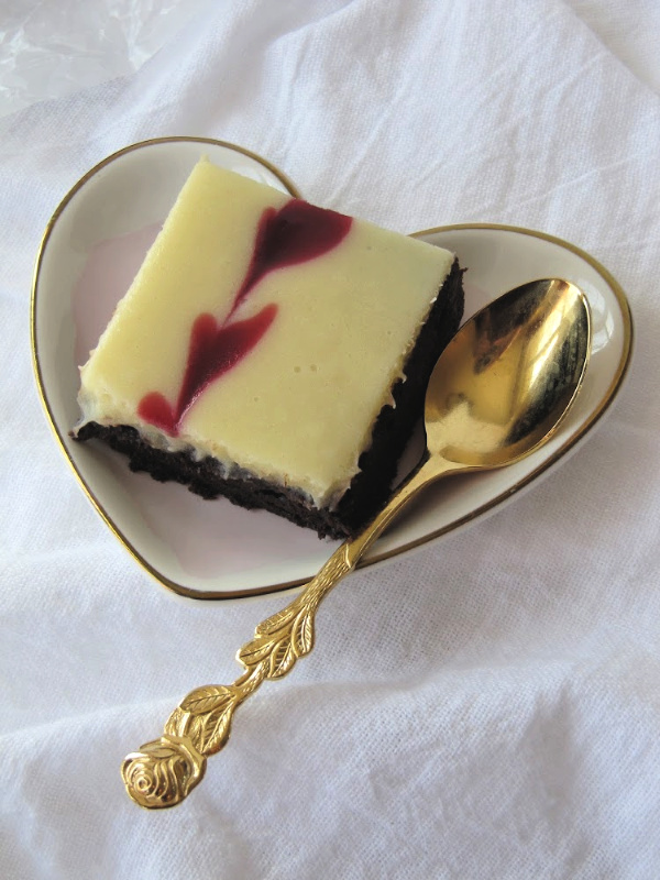 Raspberry Ripple Cheesecake Brownies
