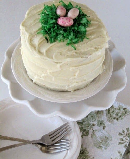 10 beautiful easter desserts, banana cake with cream cheese icing. 