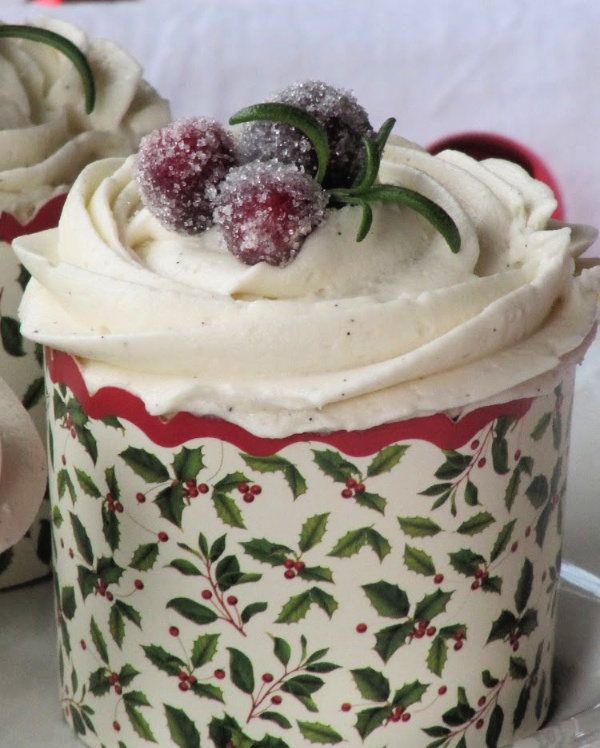 gingerbread-cupcakes-with-buttercream frosting and candied cranberries.