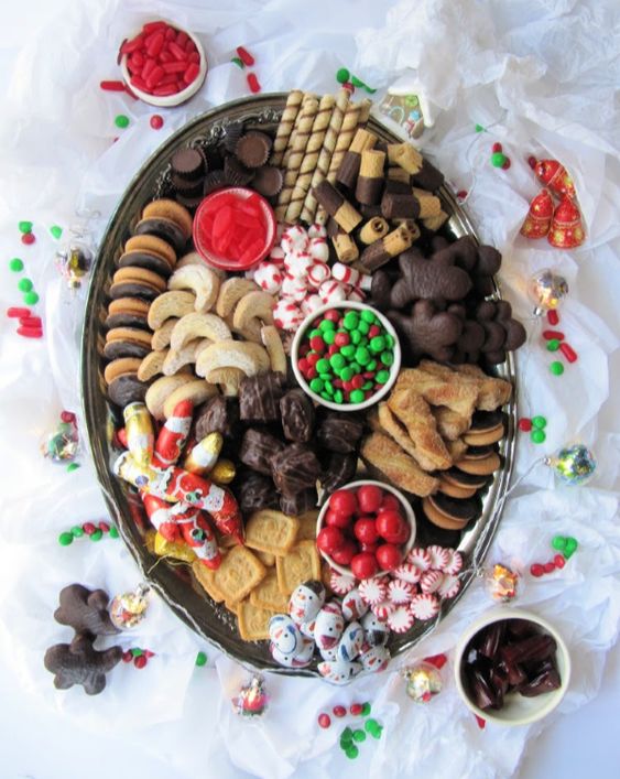 Christmas Candy and Cookie Charcuterie Board