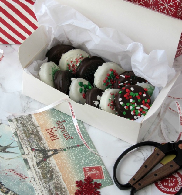 Chocolate Covered Christmas Oreos