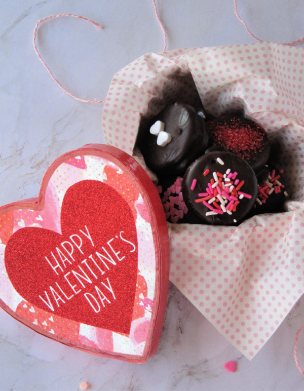 Chocolate Covered Valentine’s Day Oreo Cookies