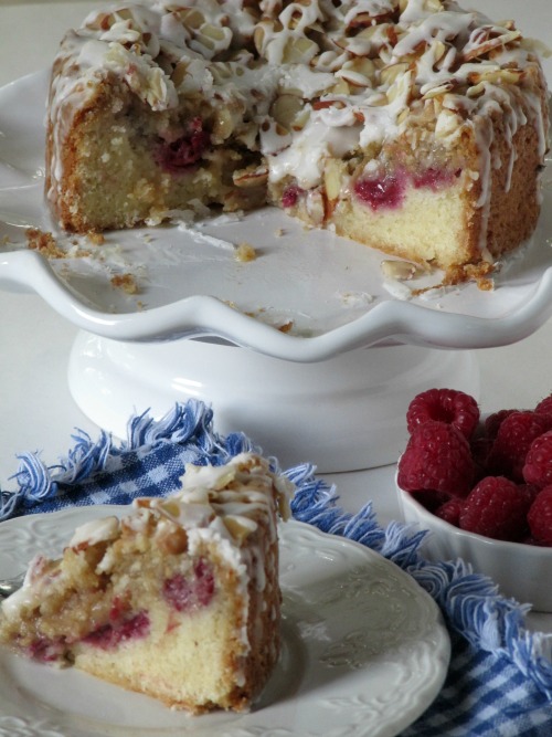 raspberry almond coffeecake