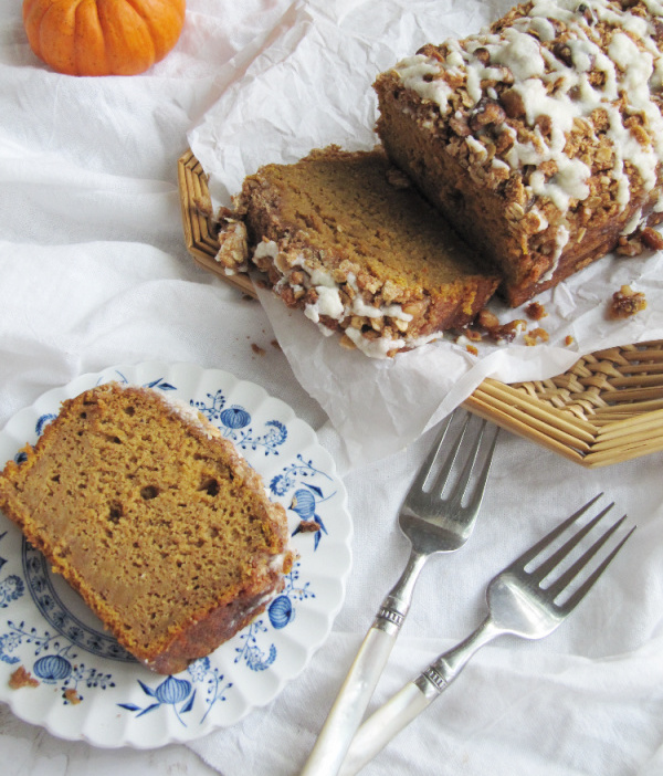 moist-pumpkin-bread-with-streussel-walnut-topping-and-maple-glaze-pinecones-and-acorns