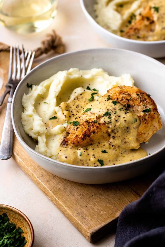 CHICKEN WITH CREAMY DIJON SAUCE AND MASHED POTATOES