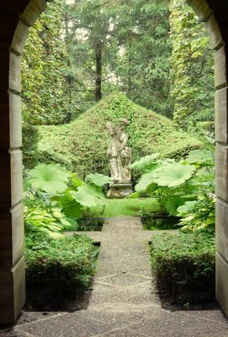 Monday Meanderings Les Quatre Vents Garden