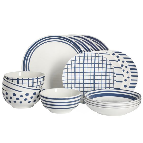 weekend meanderings blue and white dinnerware