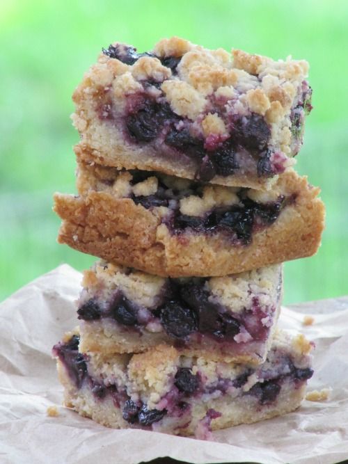 Blueberry crumble bars