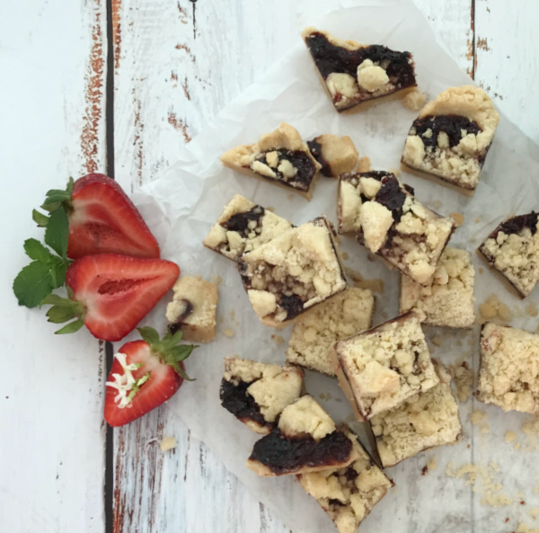 Roasted strawberry crumble bars