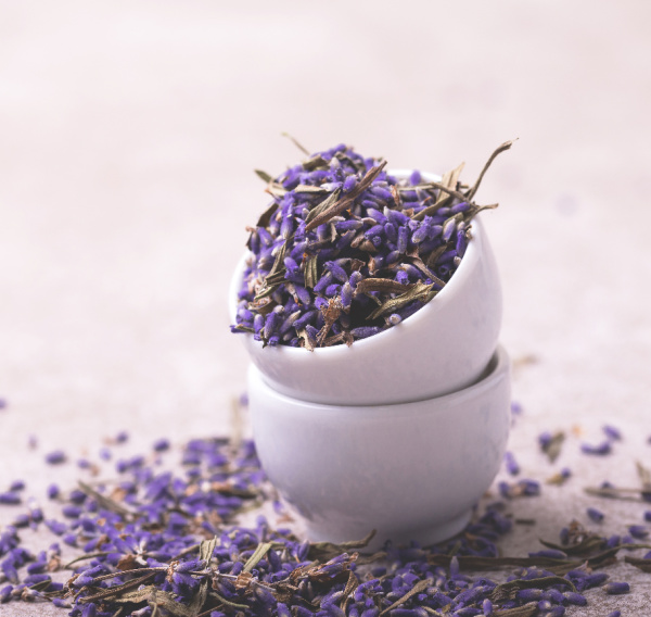 dried lavender win two white bowls