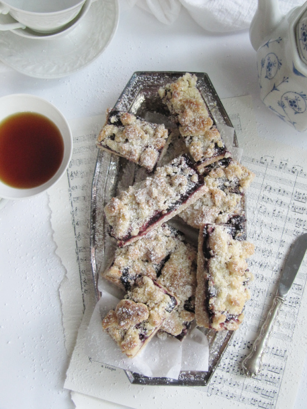 browned butter roasted cherry shortbread bars