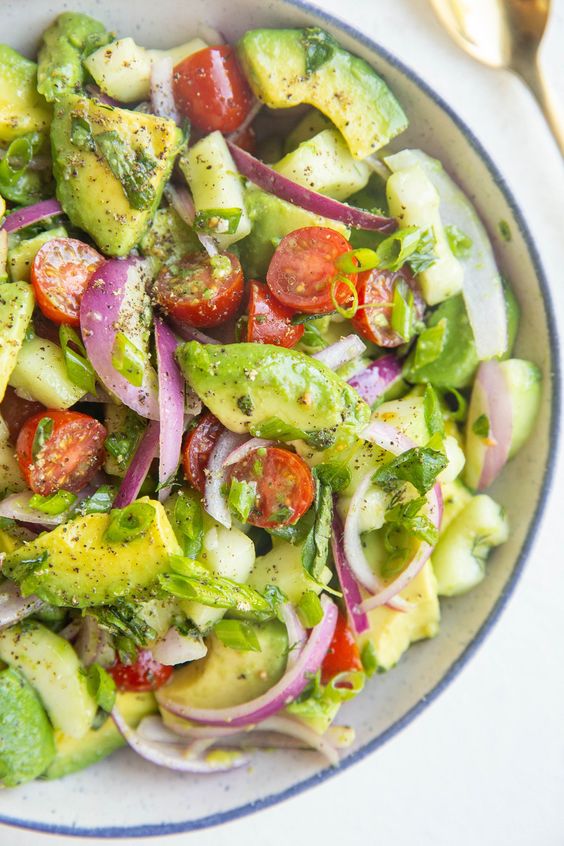 avocado and red onion salad