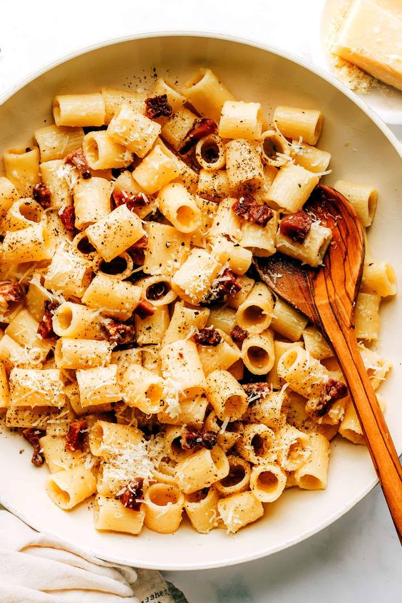friday favorites PASTA ALLA GRICIA