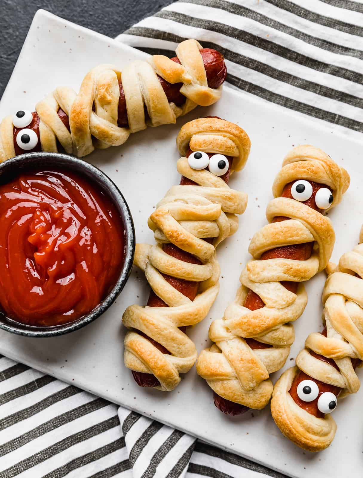 weekend meanderings mummy hot dogs