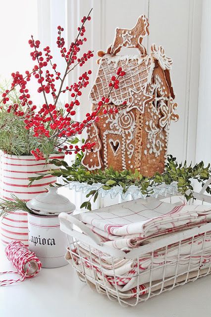 Vibeke Design gingerbread house