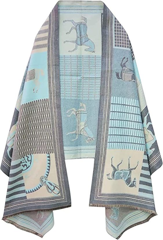gray and blue scarf