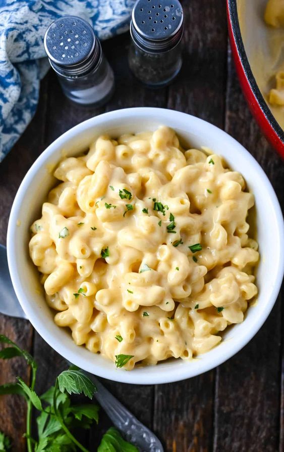 Friday Favorites Creamy Macaroni and Cheese 