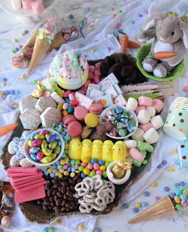 Easter-candy-charcuterie-board-cake.