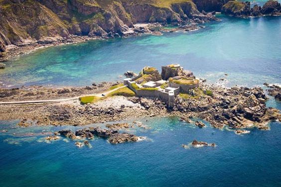 Fort Clonque.