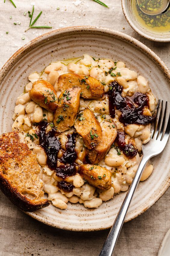 Cannellini beans with rosemary and balsamic onions