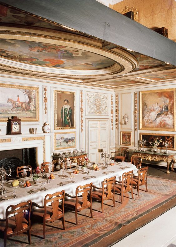 Queen Mary's Doll's House Dining room. 