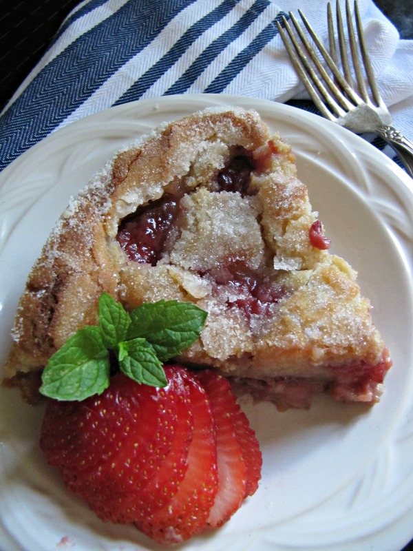 Fresh strawberry cake.