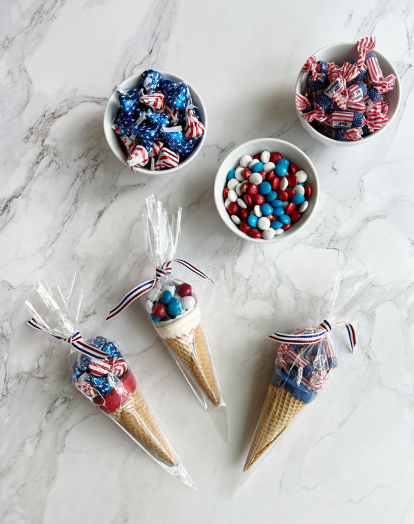 4th of July Party Favors and bowls or patriotic candy.