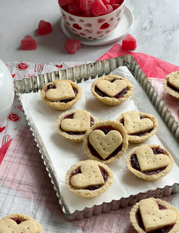 Queen of heart tarts.