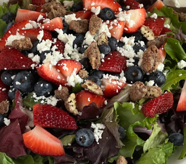 candied pecans strawberry salad.
